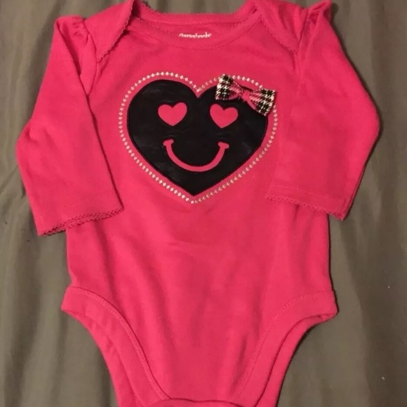 Girls size 6-9 months long sleeve thick bodysuit - Picture 2 of 6